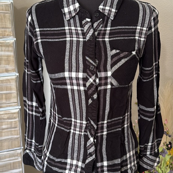 RAILS BLACK AND WHITE FLANNEL BUTTON DOWN - Picture 2 of 7